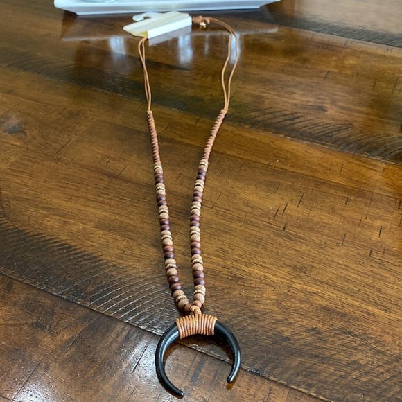 Cato Necklace - Picture 5 of 6